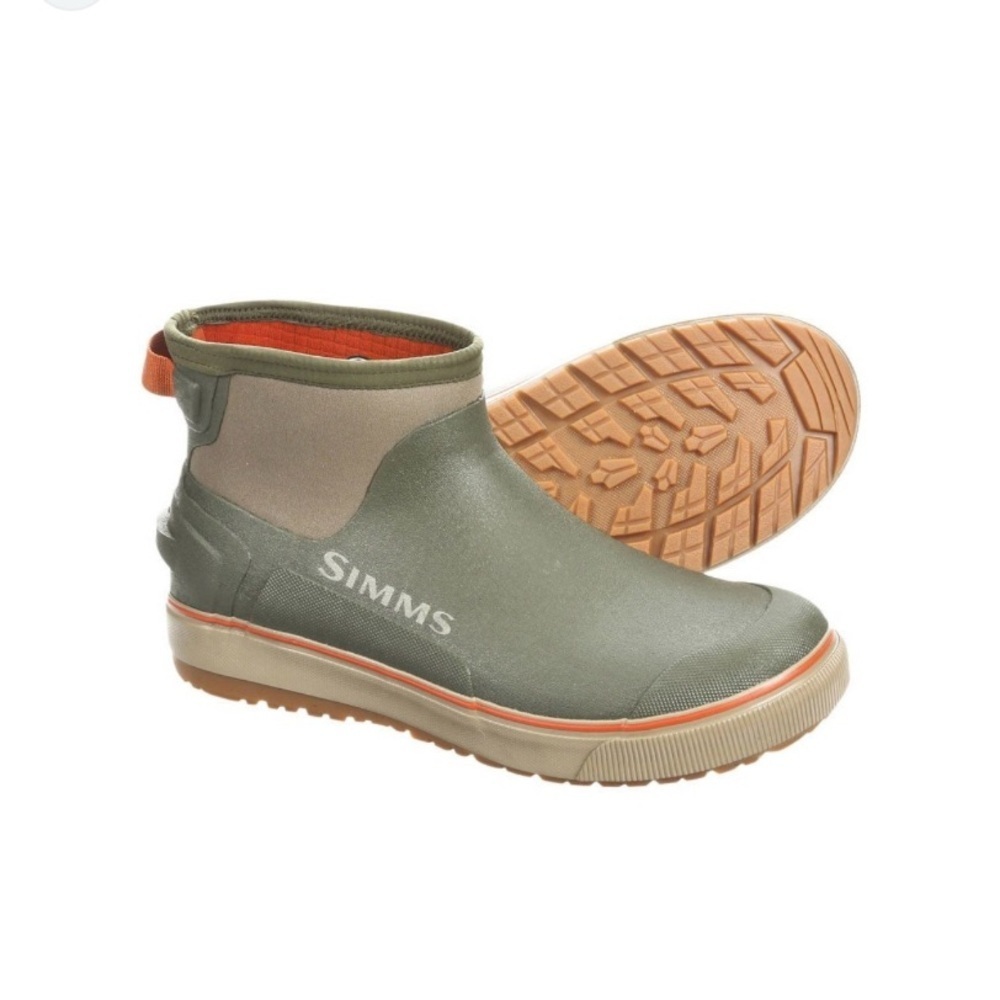 Simms Riverbank Chukka Boots Loden Green Waterproof
fisherman outdoors rain